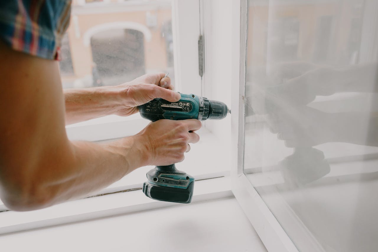 Ahorro de Energía en las Reformas Integrales: Consejos para un Hogar más Eficiente en Madrid Reformas-integrales-ventanas